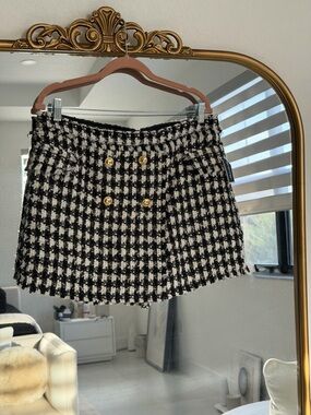 House of Harlow 1960 Black & White Tweed Mini Skirt with Gold Buttons